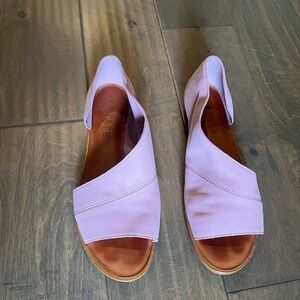 1.State purple sandals